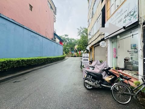 NGÕ TO HƠN PHỐ ĐƯỜNG NHỰA 8M - Ô TÔ TRÁNH DỪNG ĐỖ THOẢI MÁI - KINH DOANH HAY Ở ĐỀU ĐƯỢC - THOÁNG TRƯỚC NHÀ VĨNH VIỄN