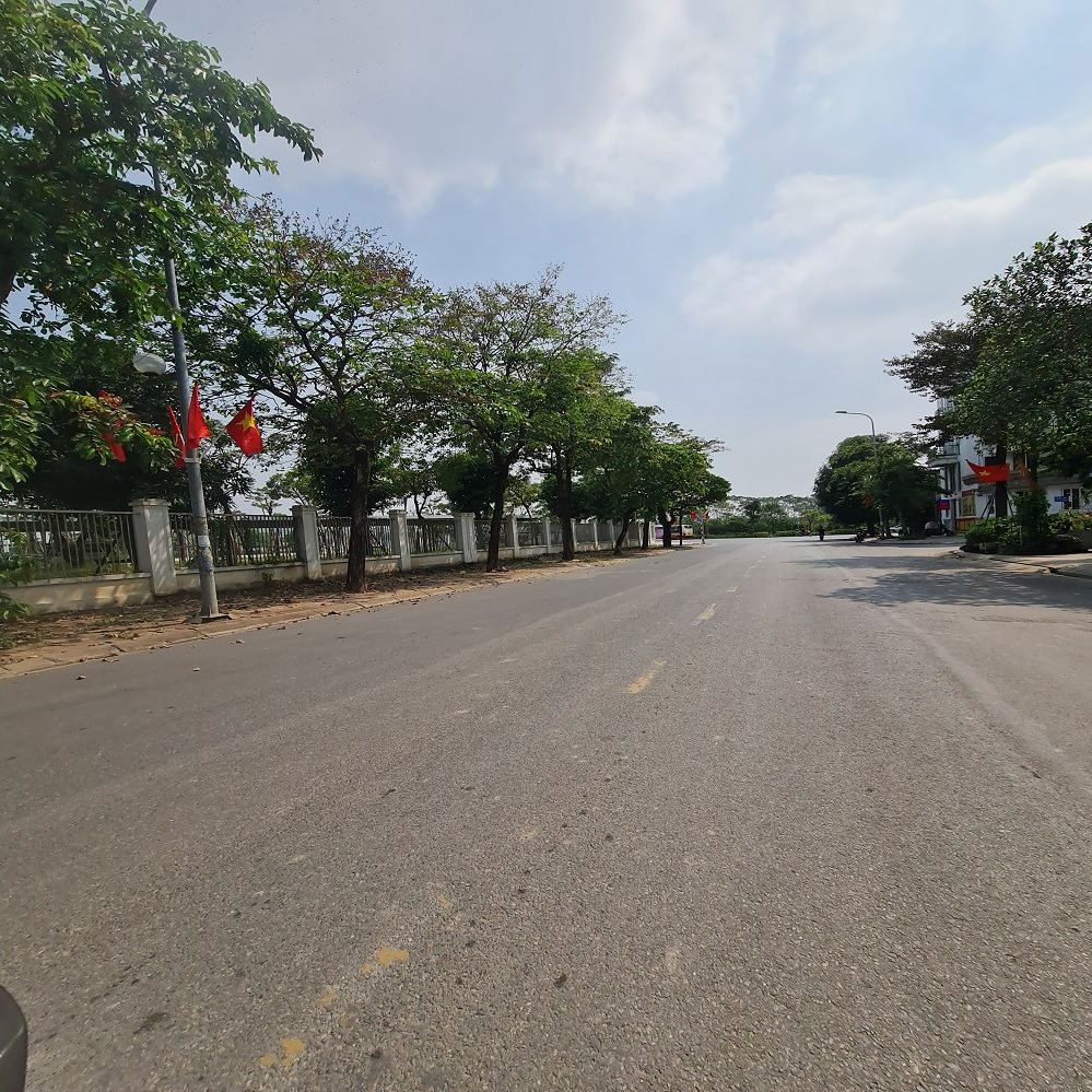 Chủ bán gấp nhà 111m2 Đông Dư, Gia Lâm. Sổ đỏ SẴN GIAO DỊCH. Chỉ 11.x tỷ. LH: 0989894845