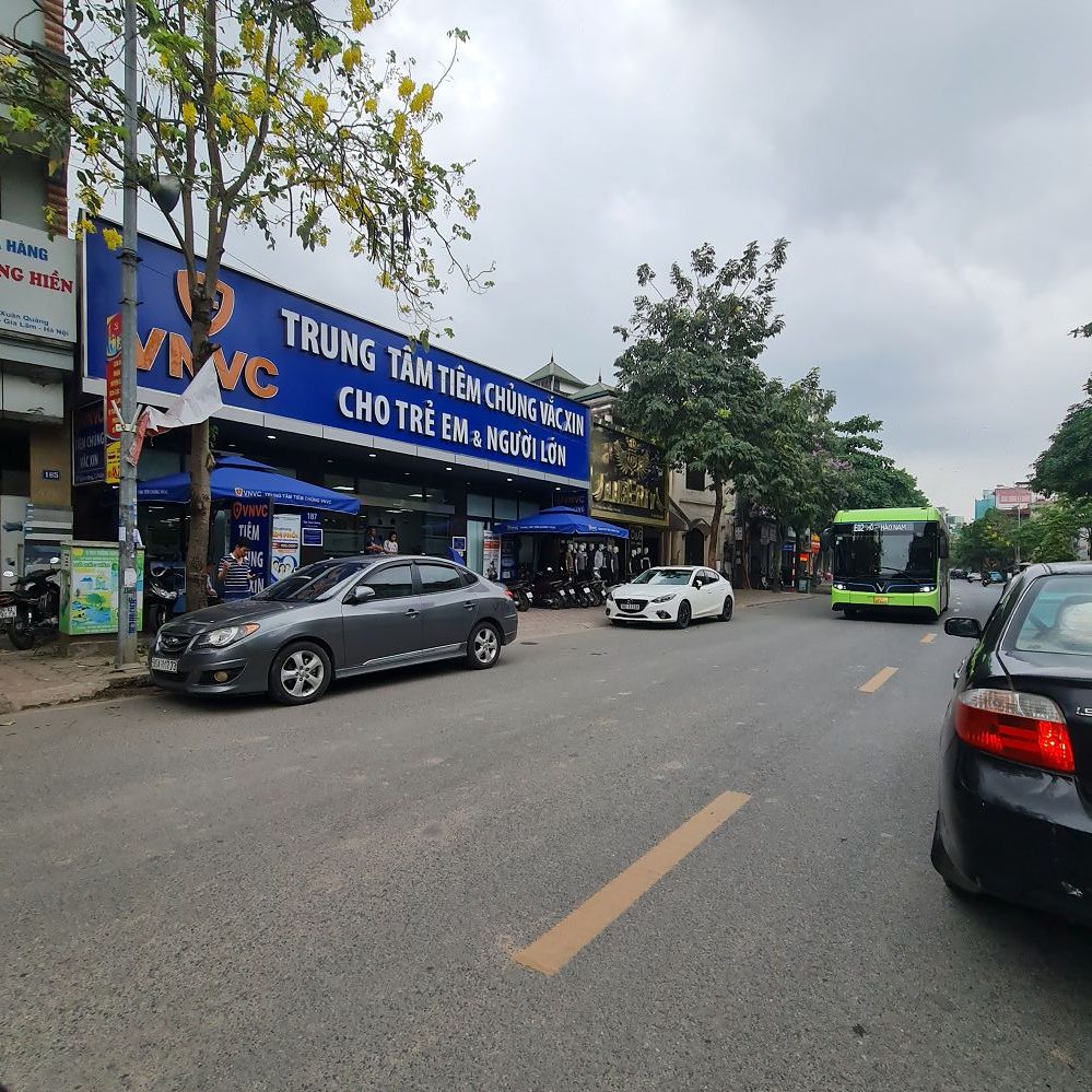 Mặt tiền 7m! Bán nhà 111m2 trục chính Đông Dư. Kinh doanh, làm VP. Sổ sẵn. 11.x tỷ. Lh 0989894845