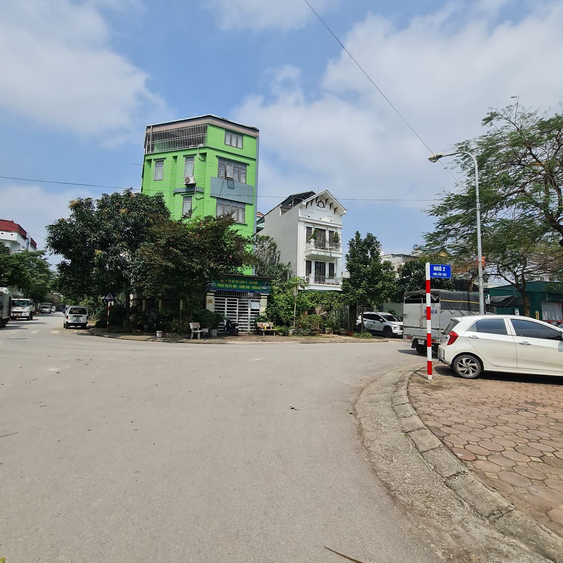 80m2 đất Đông Dư, đường rộng có vỉa vè chỉ 7 tỷ x. Lh 0989894845