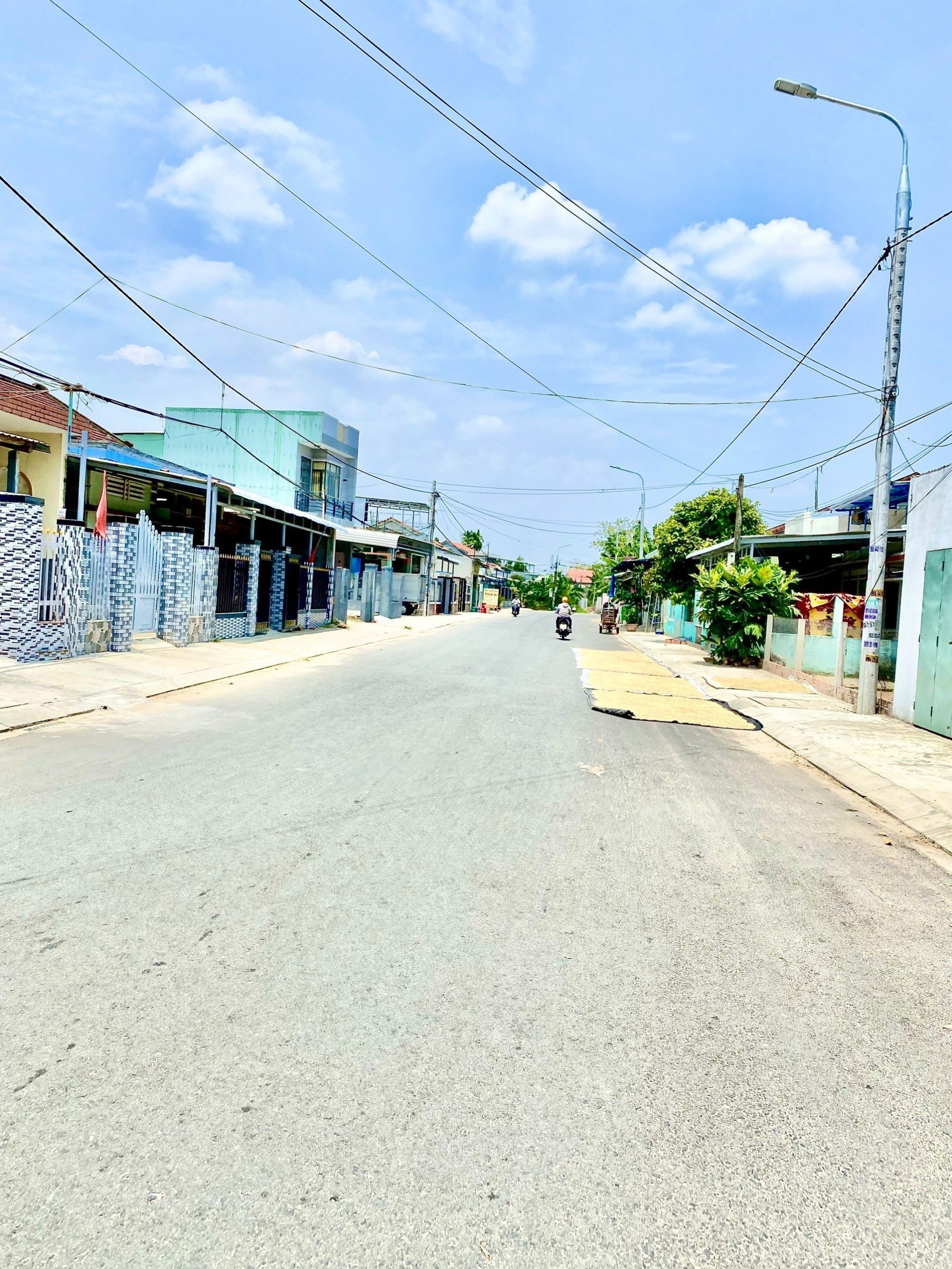 Đất Nam Phước- Sát Ủy ban - Gần chợ Huyện- Gần 100m2 nở hậu đường oto- Giá nhỉnh 700