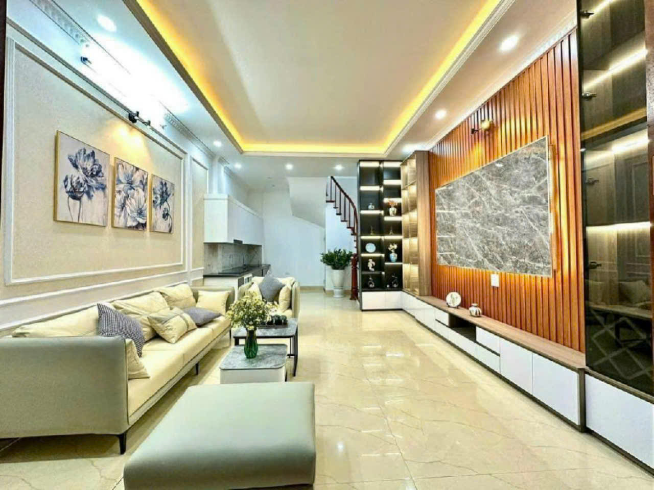 SIÊU HIẾM! LÔ GÓC 2 THOÁNG - Ô TÔ ĐỖ CỬA - THANG MÁY - KINH DOANH PHÚ DIỄN