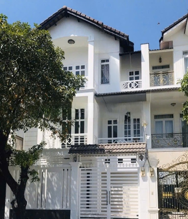 Bán biệt thự DT(7m×20m)=140m2,đường Nguyễn Hoàng Quận 2 (TP Thủ Đức)