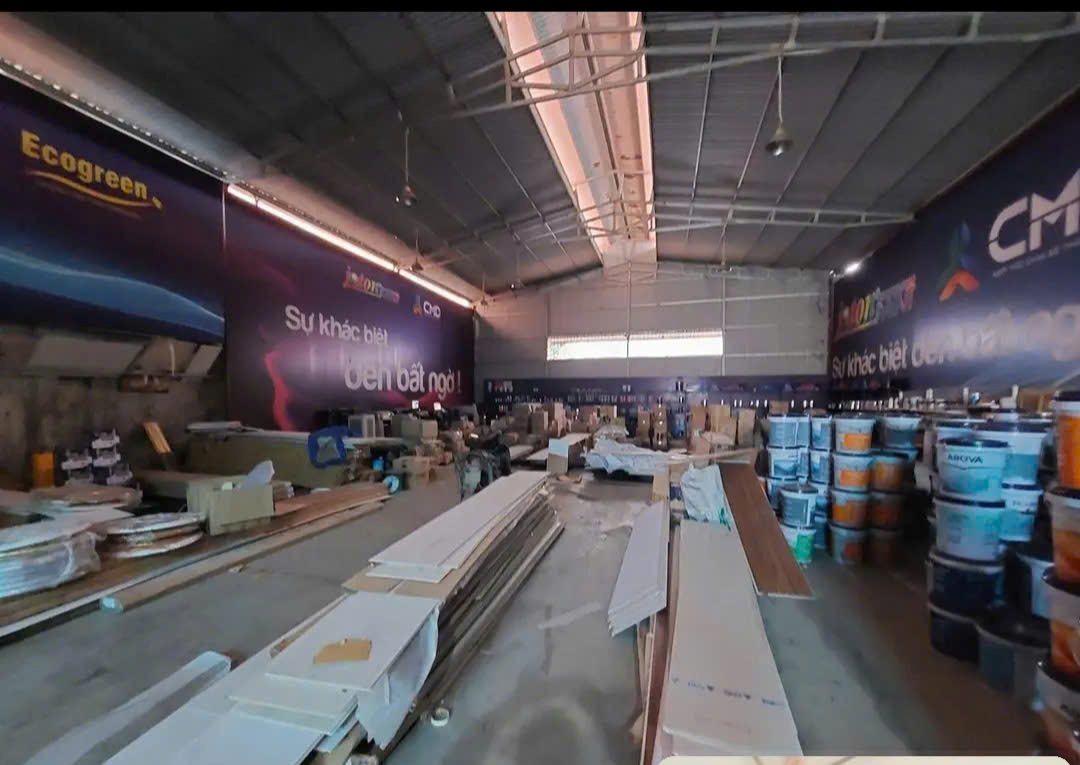 cho thuê kho xưởng diện tích tổng hơn 1heta gần ngay cầu vĩnh tuy trong đó đã dựng tầm 5000m2