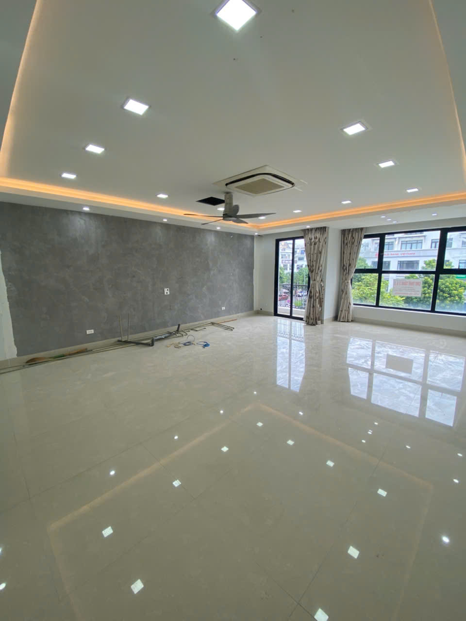 Cho thuê sàn văn phòng 90m2 ở Hàm Nghi- Mỹ Đình