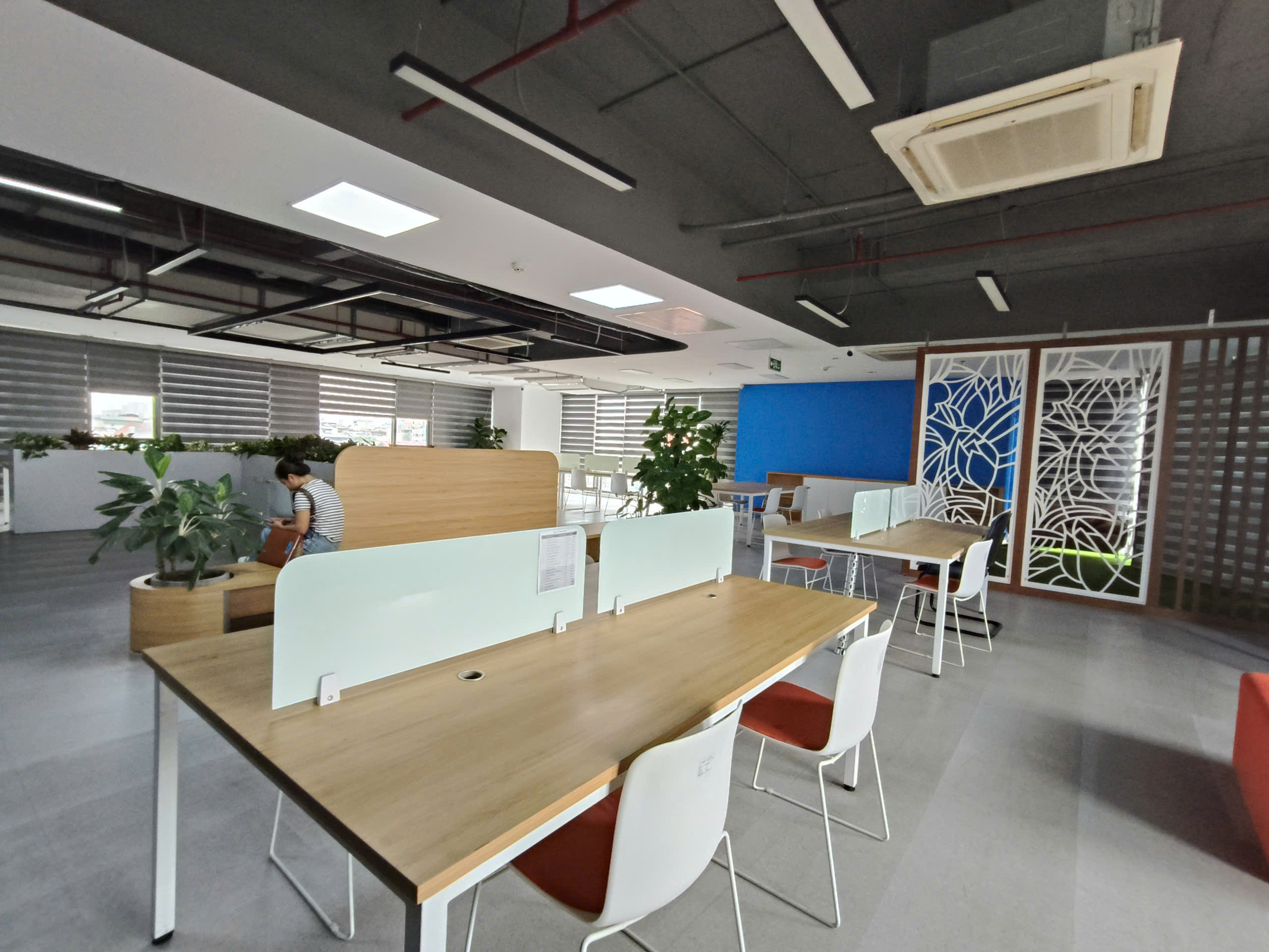 CHO THUÊ SÀN THƯƠNG MẠI - DIỆN TÍCH 250M2 - ĐƯỜNG CẦU ĐƠ - TRUNG TÂM HÀ ĐÔNG