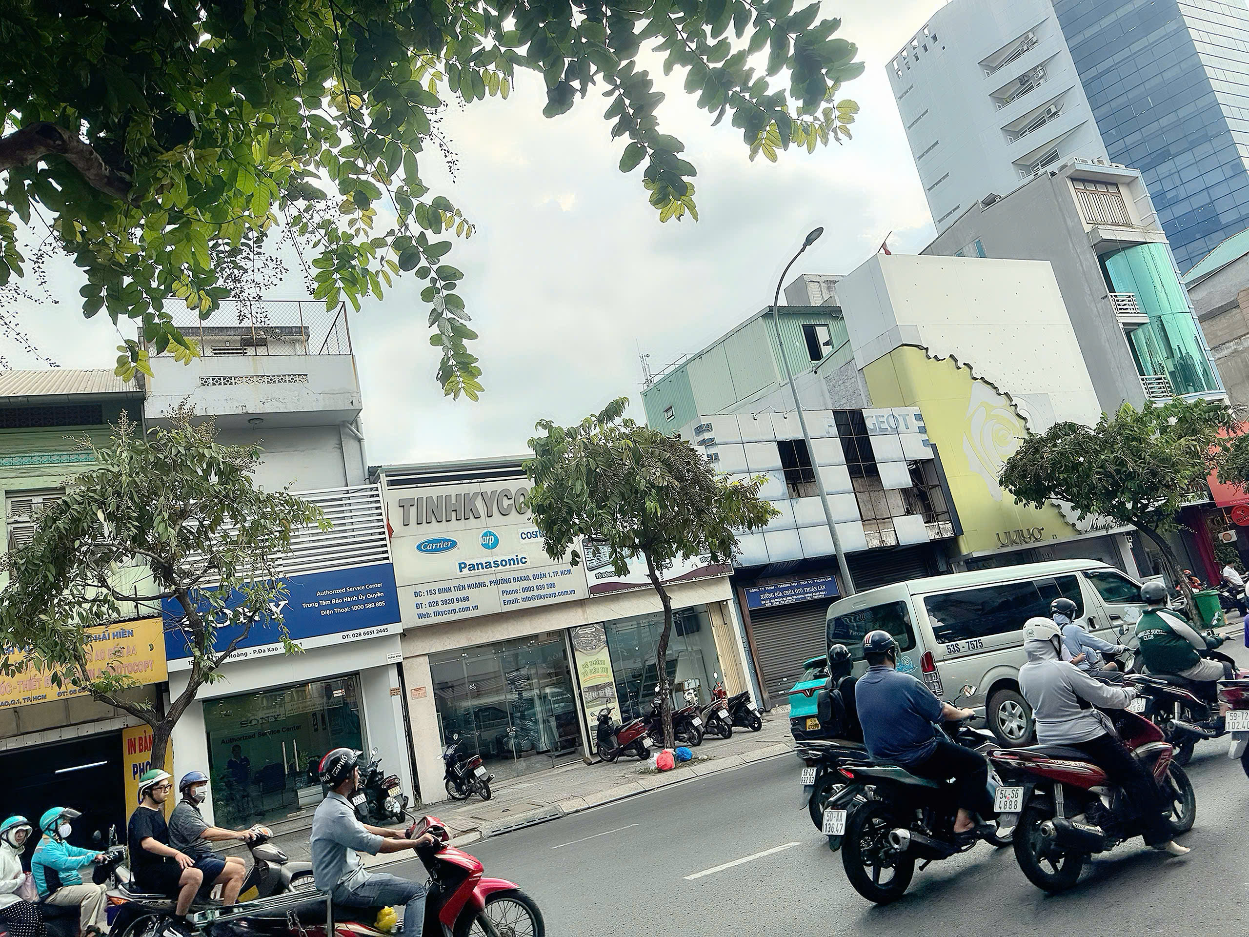 BÁN NHÀ MẶT TIỀN KD Đ.ĐINH TIÊN HOÀNG, QUẬN 1 - 4M*19M- HIẾM NHÀ BÁN