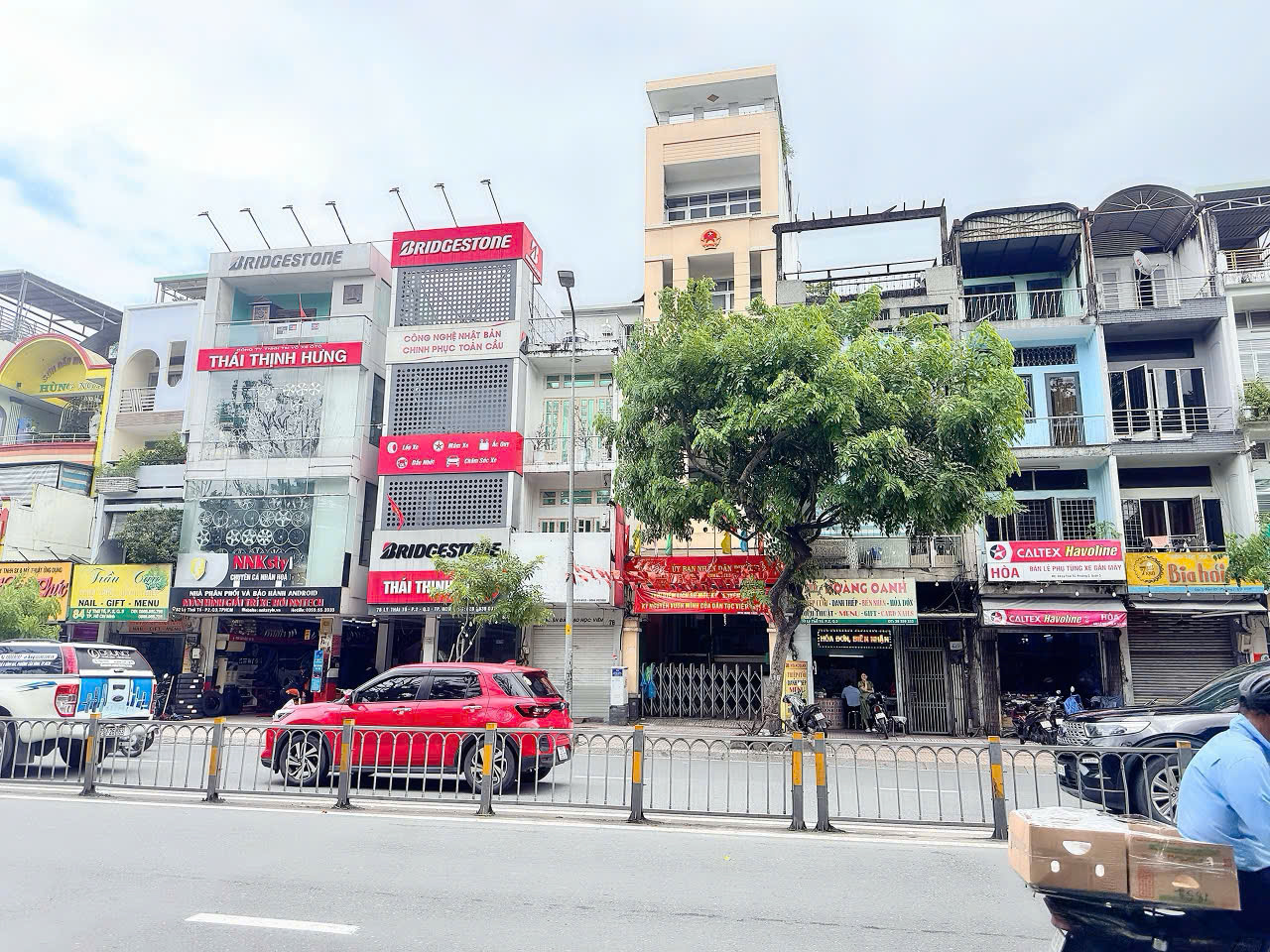 BÁN NHÀ QUẬN 3 - MẶT TIỀN KD Đ.LÝ THÁI TỔ - VỊ TRÍ SIÊU VIP ĐỐI DIỆN NHÀ KHÁCH CHÍNH PHỦ - NGAY VÒNG XOAY CÁCH MẠNG