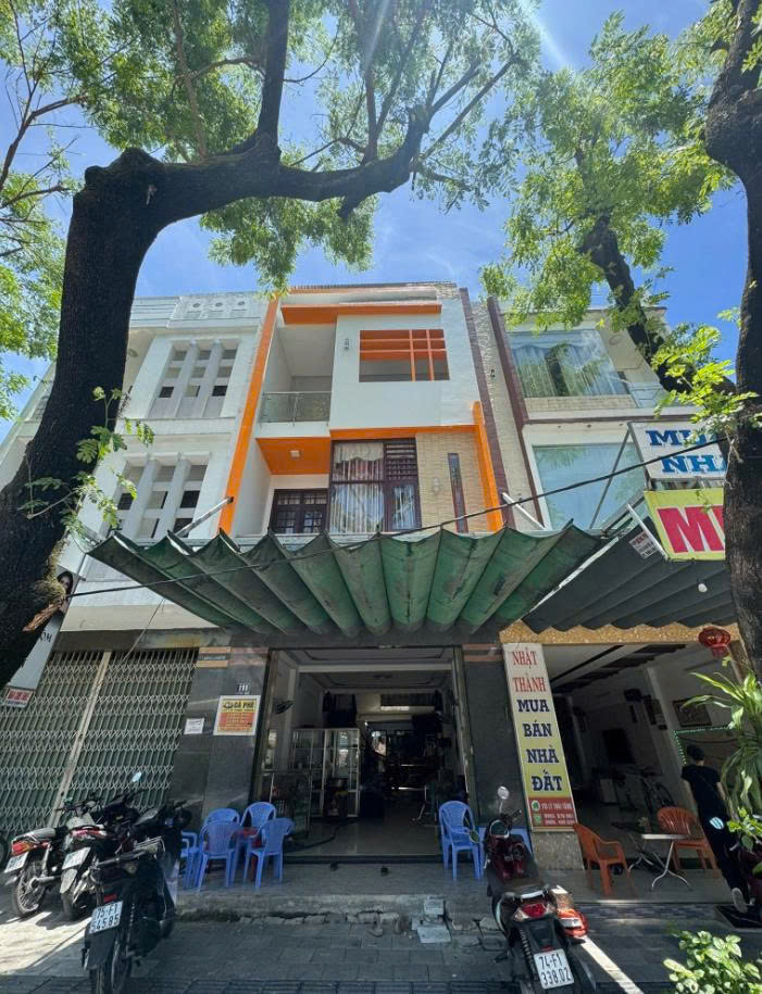 Bán nhà 4 tầng Lý Thái Tông - Thanh Khê Tây - Đà Nẵng. - Diện tích : 100m2 ngang 5m