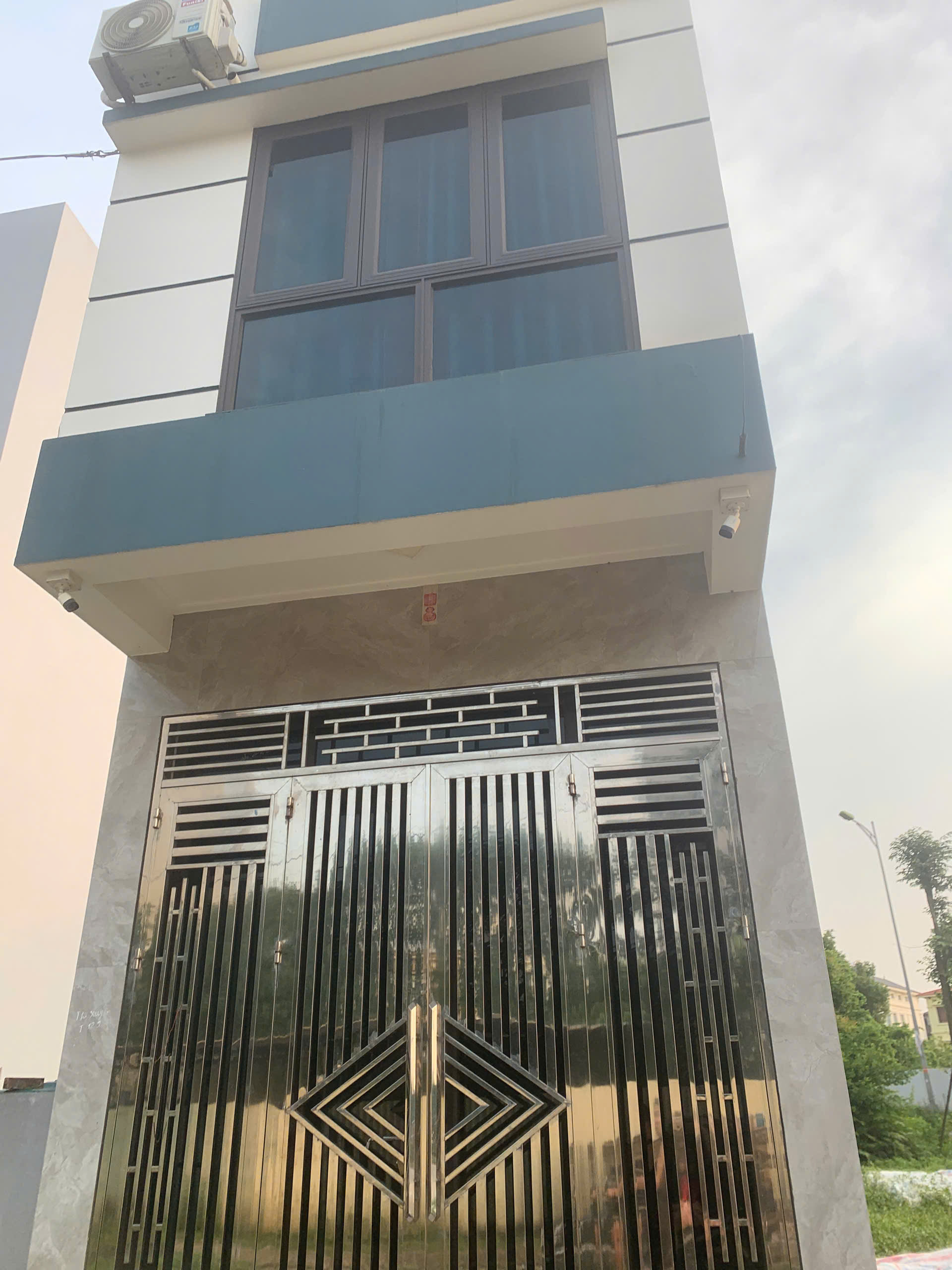 NHÀ ĐẸP HOÀNG VĂN THÁI – 2 THOÁNG, 10M RA Ô TÔ, TRUNG TÂM THANH XUÂN