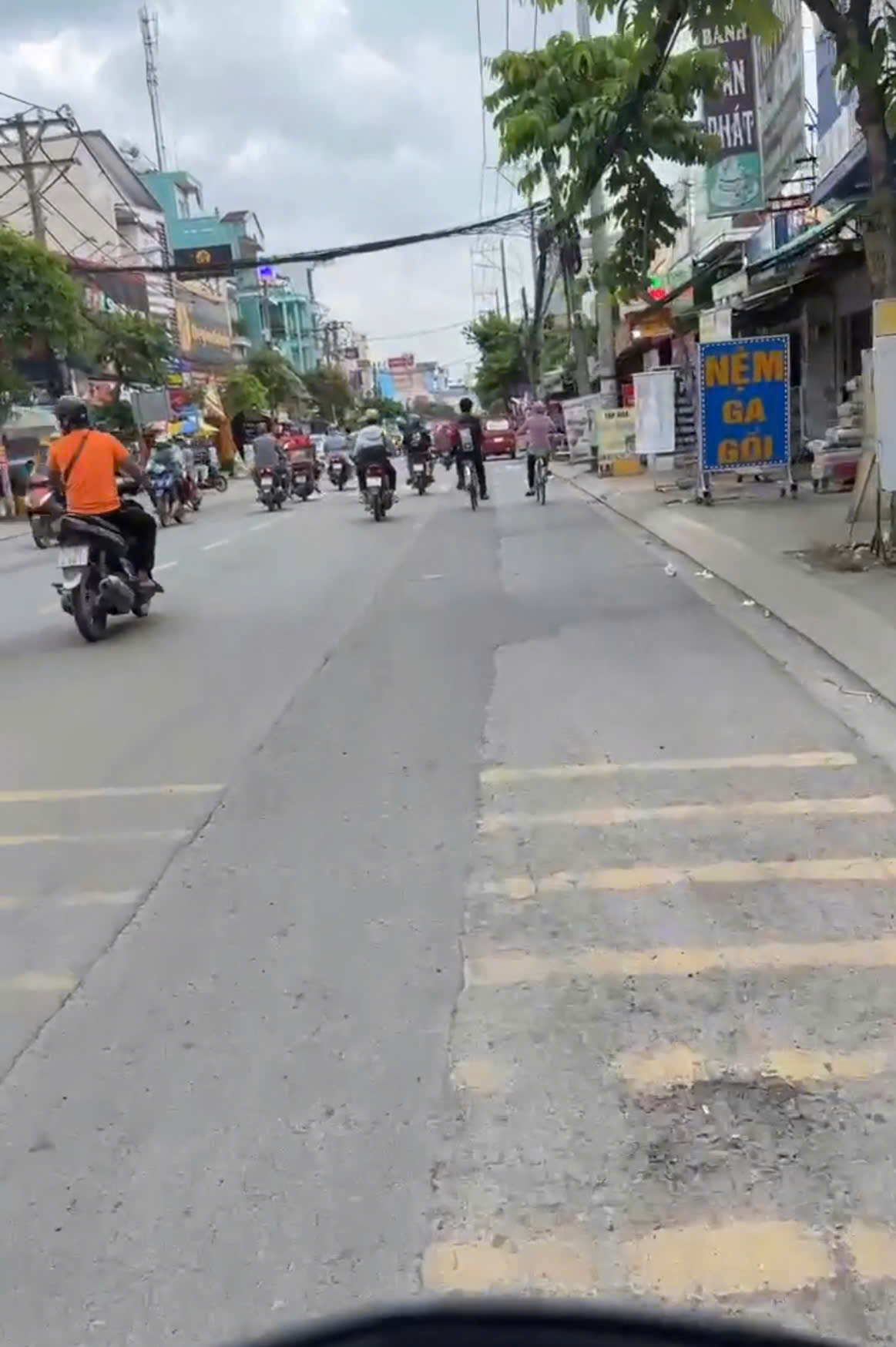 NHÀ XƯỞNG SIÊU ĐẸP (1.100M²) – NGAY NGÃ TƯ TÔ KÝ THỚI TAM THÔN 18, HÓC MÔN