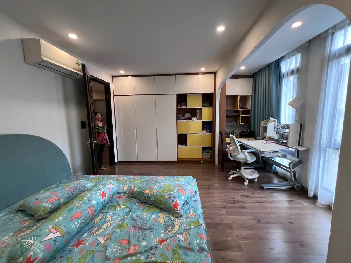 Bán nhà Đường Cầu Giấy 90m2, 7 tầng, mặt tiền 10m nhà 3 thoáng dòng tiền 110tr/tháng