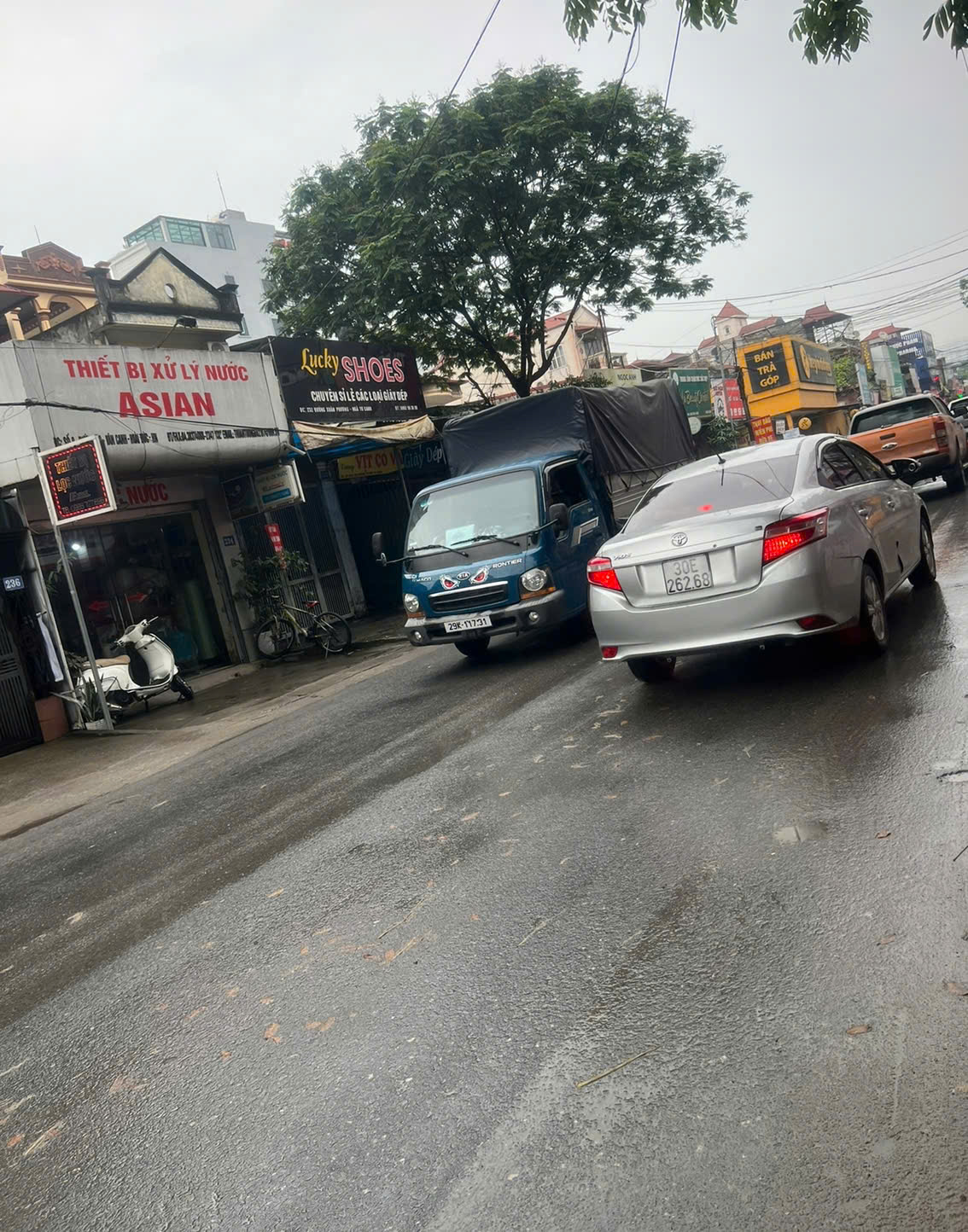 Chính chủ cần bán nhà 2,5 tầng xây năm 2023, vị trí mặt đường tỉnh lộ 422B