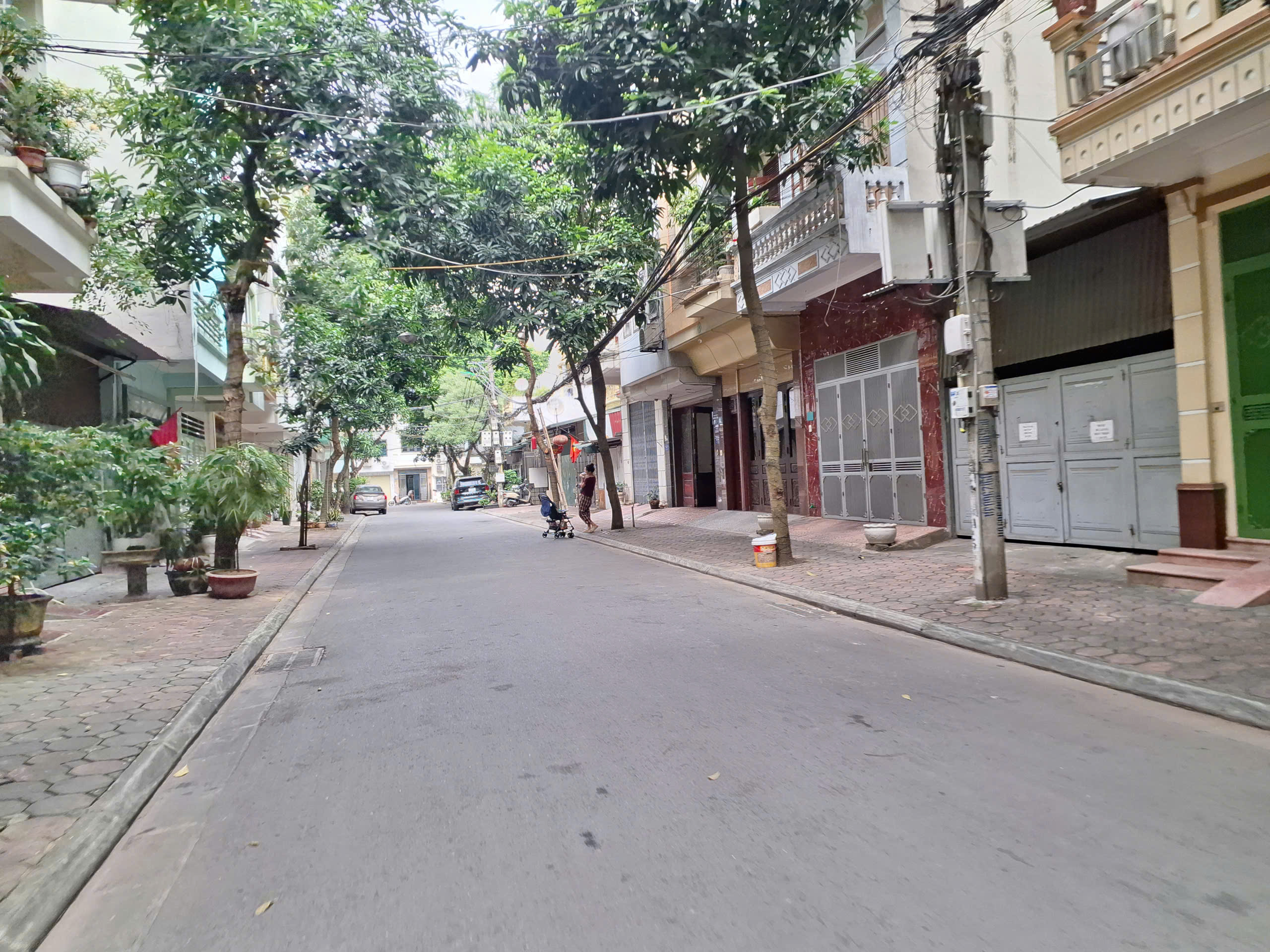 BÁN NHÀ KHU PHÂN LÔ 918 PHÚC ĐỒNG Ô TÔ VÀO - KINH DOANH 6 TẦNG THANG MÁY 42m2 X 13 Tỷxx.