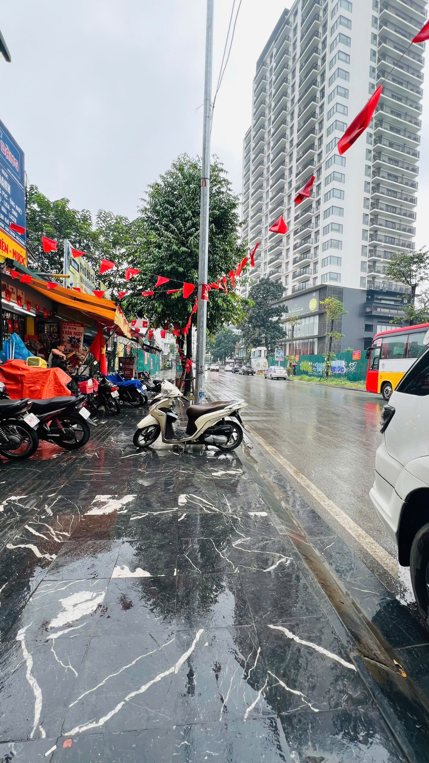 BÁN MẶT PHỐ XUÂN DIỆU TO TÂY HỒ SIÊU VIP KINH DOANH ĐỈNH VỈA HÈ ĐÁ BÓNG 46 TỶ CTL