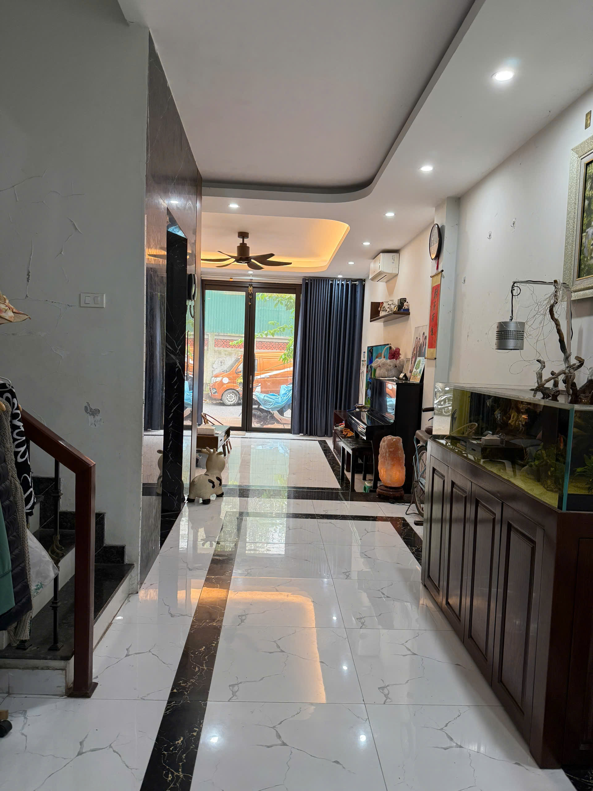 SIÊU PHẨM KINH DOANH Ô TÔ CHÁNH BÁT KHỐI- LONG BIÊN 66M2 5 TẦNG 15 TỶ.