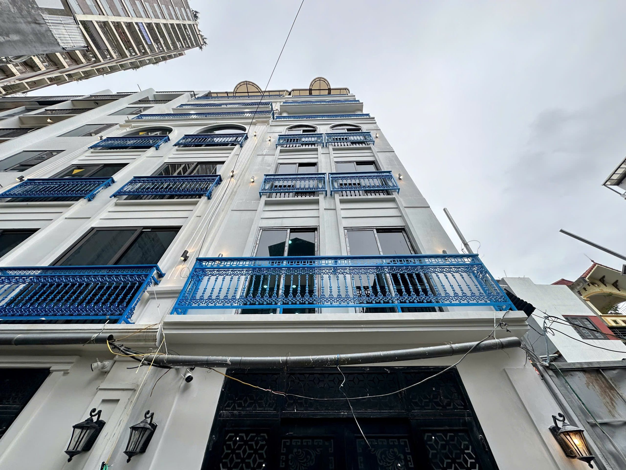 (Tin thật 100%) Bán chung cư mini 48,5m2 x 11P tại đường Bưởi - Ô tô vào nhà - Dòng tiền 1,1 tỷ/năm