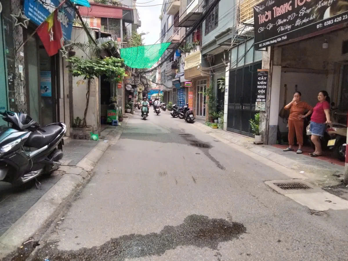 Hiếm phố Hoàng Văn Thái 52m2, 4 tầng, lô góc 2 mặt tiền 6m kinh doanh Gara ô tô 16.9 tỷ