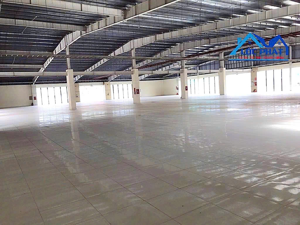 Cho thuê Showroom 2200m2 TP Biên Hòa, Đồng Nai giá 250t