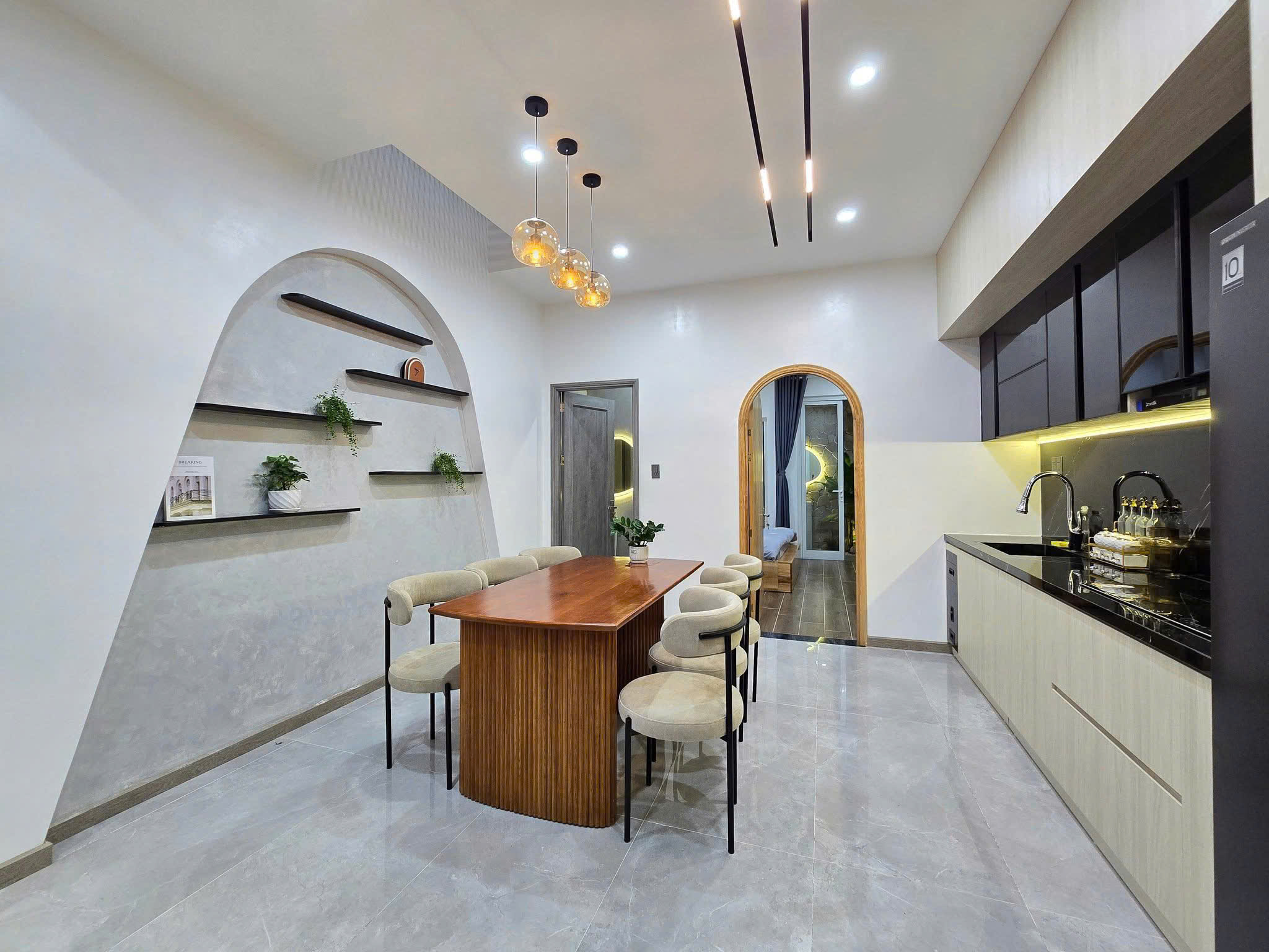 SIÊU ĐẸP, BÁN NHÀ NGUYỄN VĂN CỪ LONG BIÊN, OTO ĐỖ CỔNG , 2 THOÁNG,45M