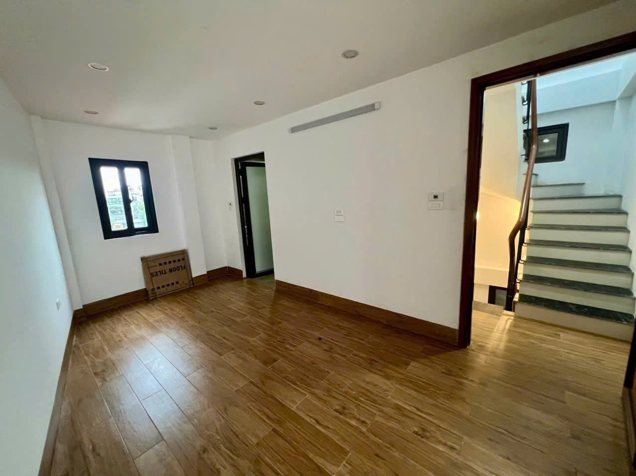 Bán nhà phố Nguyễn Công Trứ, 45m2, 6 tầng thang máy, mặt tiền 7m, 10.8 tỷ, ở sướng