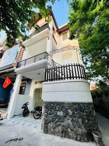 CHO THUÊ Nhà 3 tầng, kiệt 246 Hùng Vương phường An Cựu, TTTP Huế.