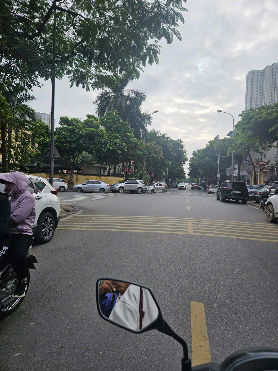 Bán Biệt thự ô góc Liền kề Khu Đô thị văn Phú vỉa hè kinh doanh chân chung cư 226 m 4 tầng mt 15m đầu tư