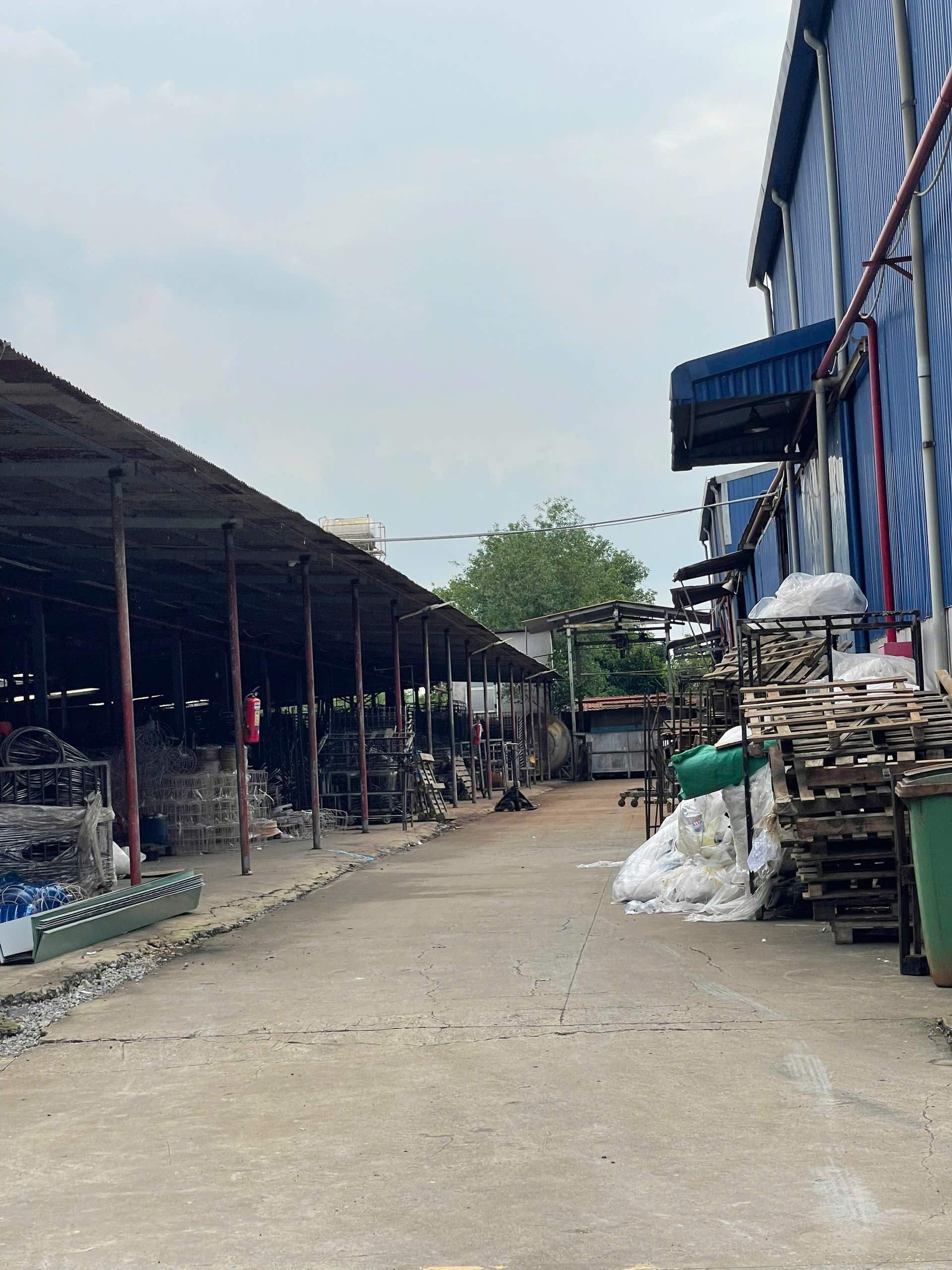 Bán nhà xưởng xã Nhuận Đức đang hoạt động tdt 5100m2 full thổ ( dt xưởng 3500m2) giá 45 tỷ