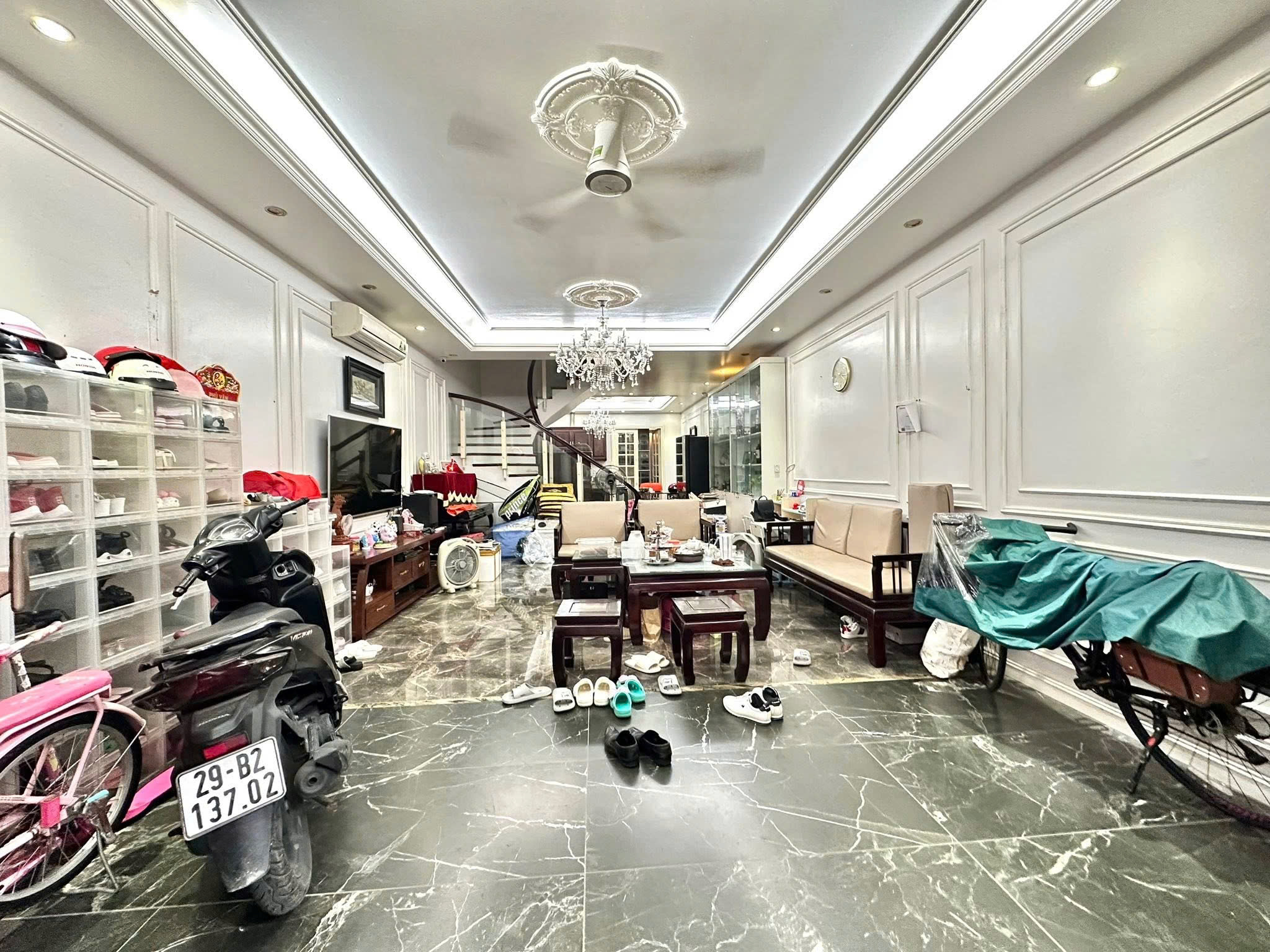 Bán nhà Lý Thường Kiệt, 45m2, 5 tầng, mặt tiền 5.2m, 28.3 tỷ, ngõ rộng thoáng, kinh doanh đỉnh