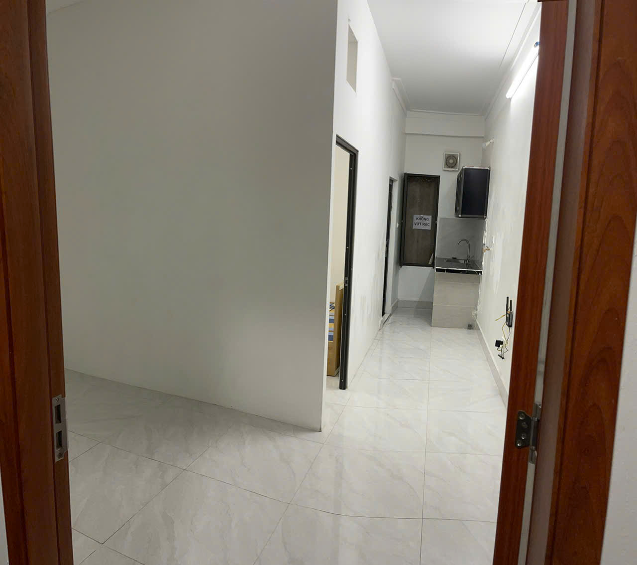 Cho thuê CCMN khép kín đẹp thoáng 1pk+1pn tại 84 Hoàng Ngân