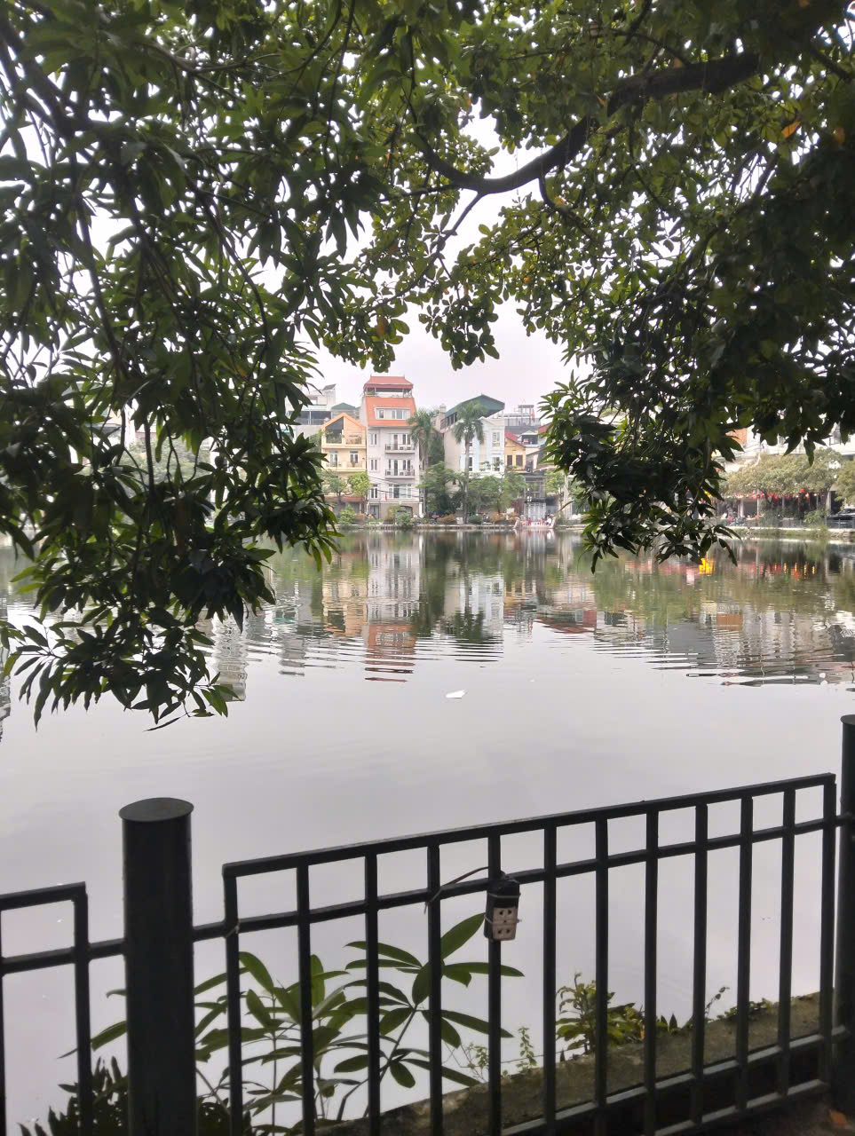 Bán Nhà VIEW HỒ HỮU TIỆP 94m x 1 Tầng MT 4M Ô tô Tránh Vỉa Hè Rộng Phố Đội Cấn Q.Ba Đình 37 Tỷ