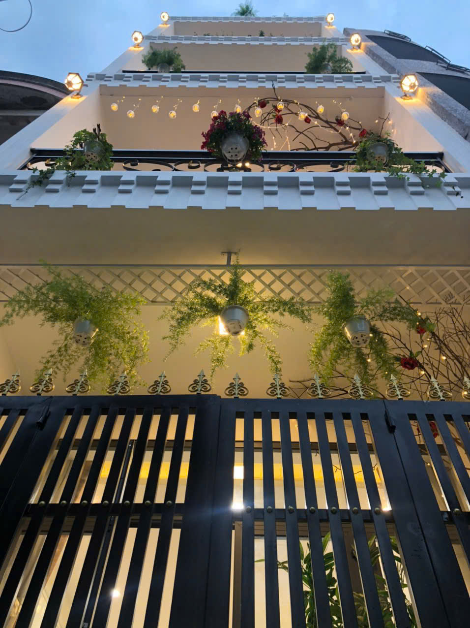 GIA ĐÌNH CHO THUÊ NHÀ 1 TRỆT 3 LẦU - DT 4x18M, ĐƯỜNG PHÓ ĐỨC CHÍNH QUẬN 1, GIÁ 35 TRIỆU