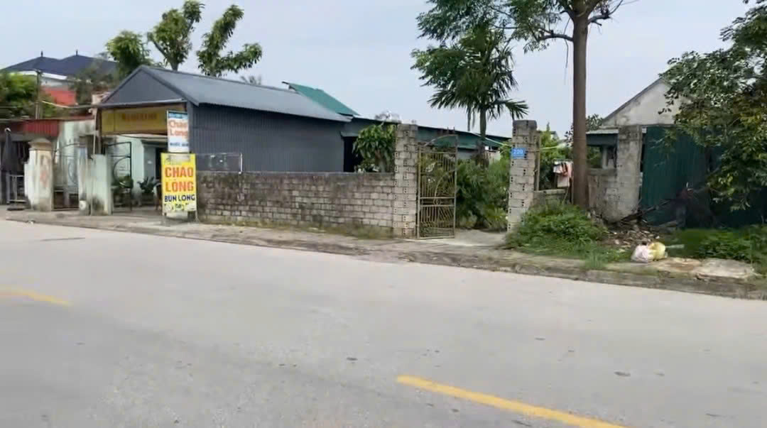 CẦN TIỀN BÁN GẤP LÔ ĐẤT MẶT ĐƯỜNG CHÍNH – THỊ XÃ NGHI SƠN, THANH HÓA – CÁCH BIỂN HẢI HÒA CHỈ 800M