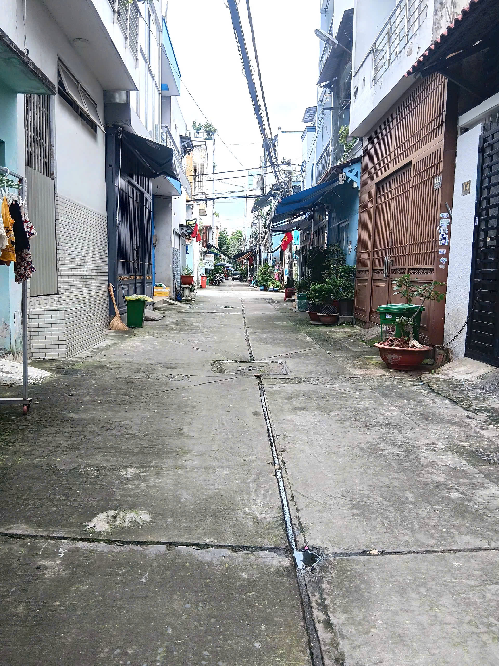 NHÀ BÁN - BÌNH HƯNG HÒA - BÌNH TÂN - HXH - 4X12 - 3 TẦNG - NHỈNH 4 TỶ