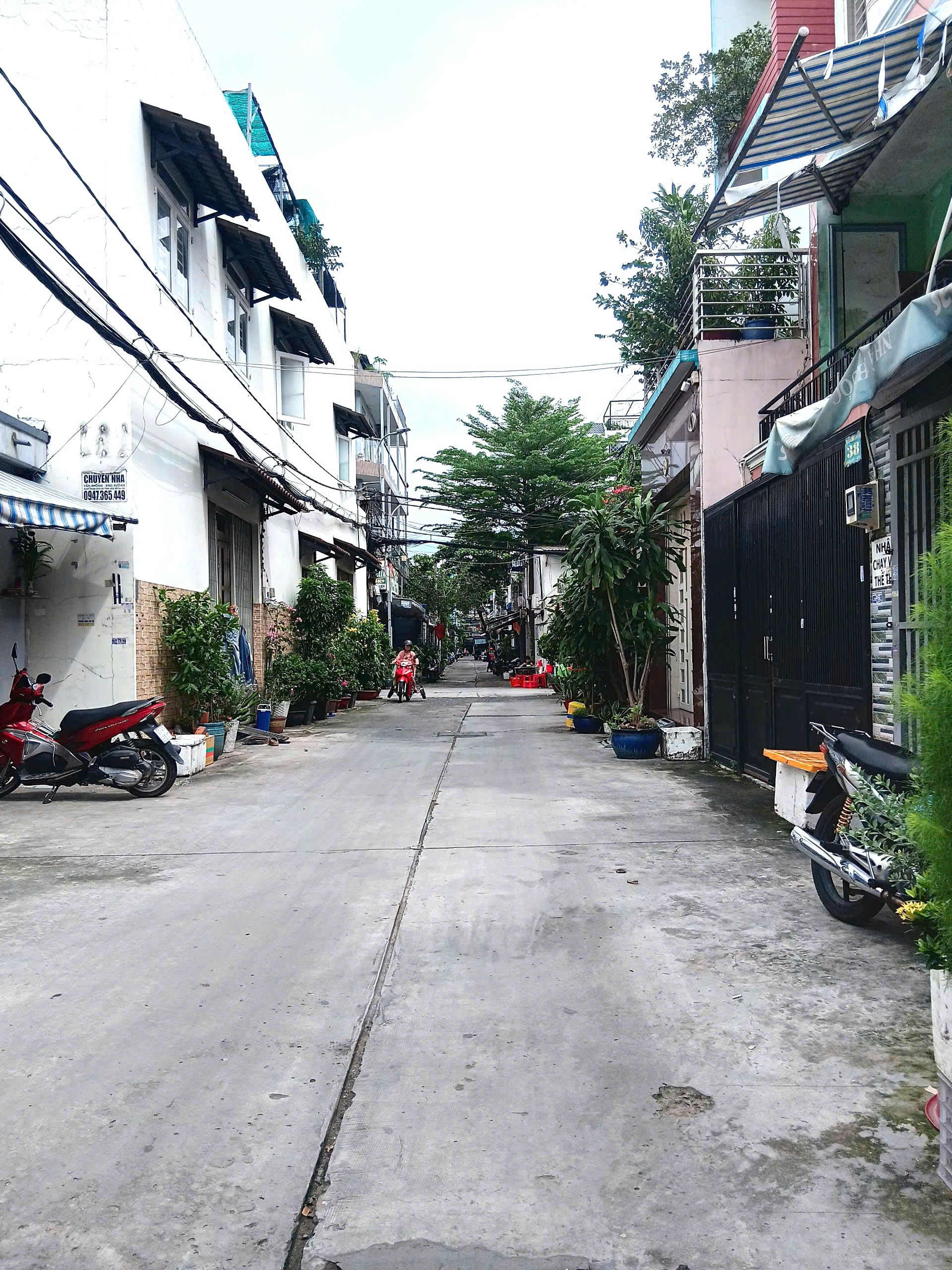 BÁN NHÀ - 4 TẦNG - HẺM XE HƠI - BÌNH TÂN - GẦN NGÃ TƯ 4 XÃ - NHỈNH 6 TỶ