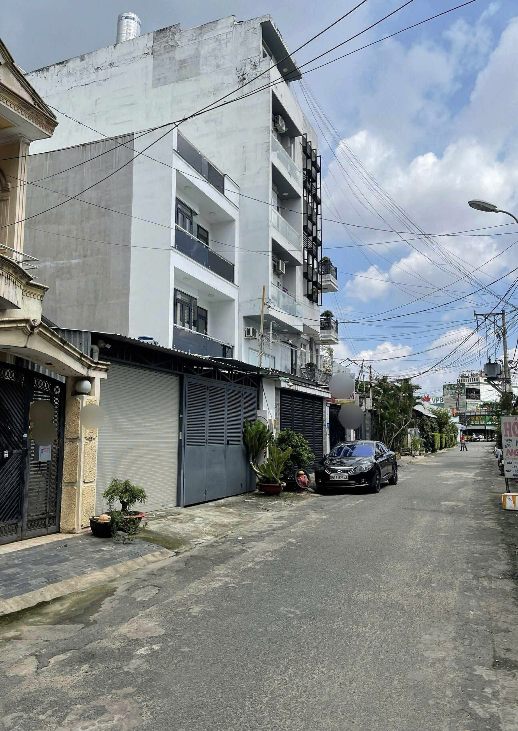 15,9 tỷ - gần Emart -2 MT hẻm 8m - DT 60 tr - 4 tầng - 17 CHDV + MBKD -150m2 - ngang 4.7 nở hậu