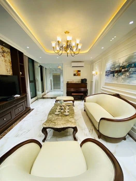 Siêu phẩm bán nhà Trích Sài gần hồ, thang máy, 19 tỷ