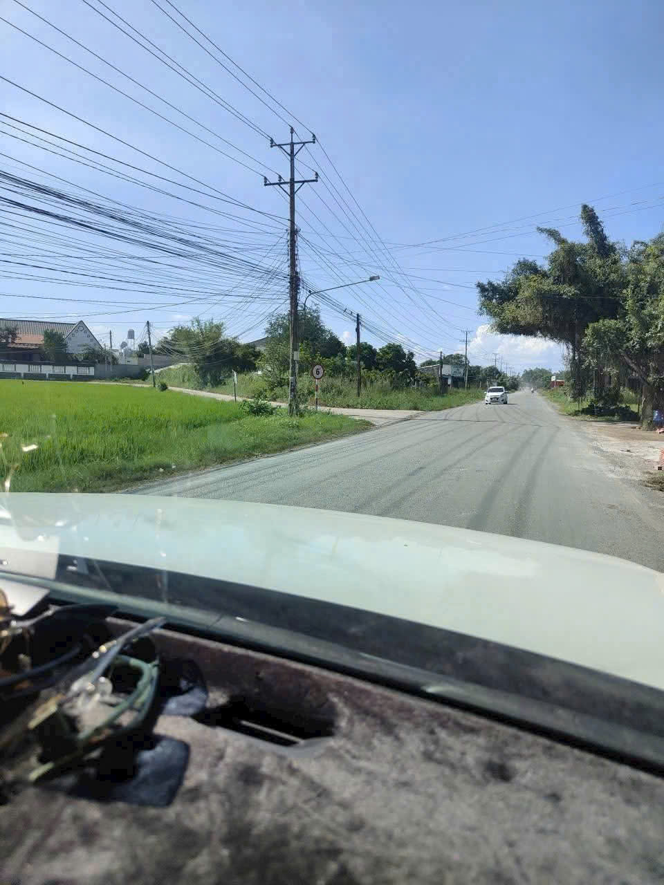 Bán lô đất thổ cư đường đá xanh xe oto xã Hiệp Hòa, huyện Đức Hòa dt 200m2 giá 650tr