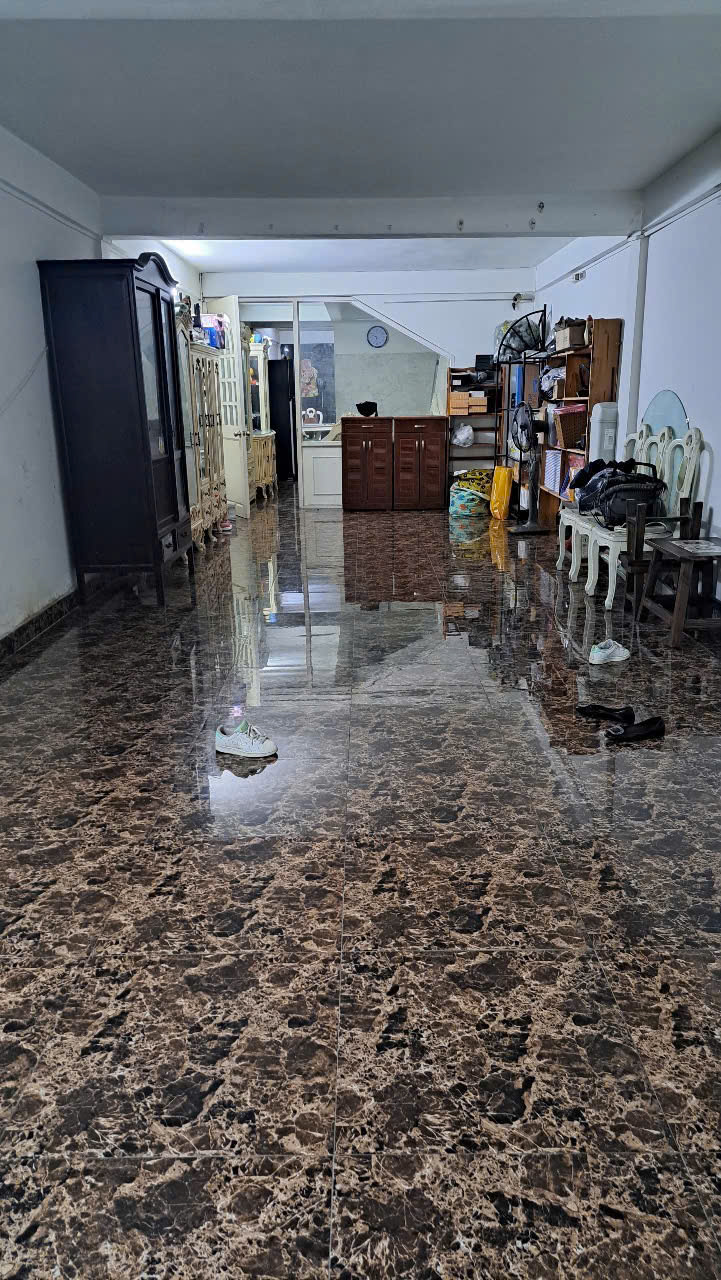 Bán nhà mặt phố gấp nhà ngộp bank 4x22 Hoàn Sỷ Khải P14 giá 9,9 tỷ ctl