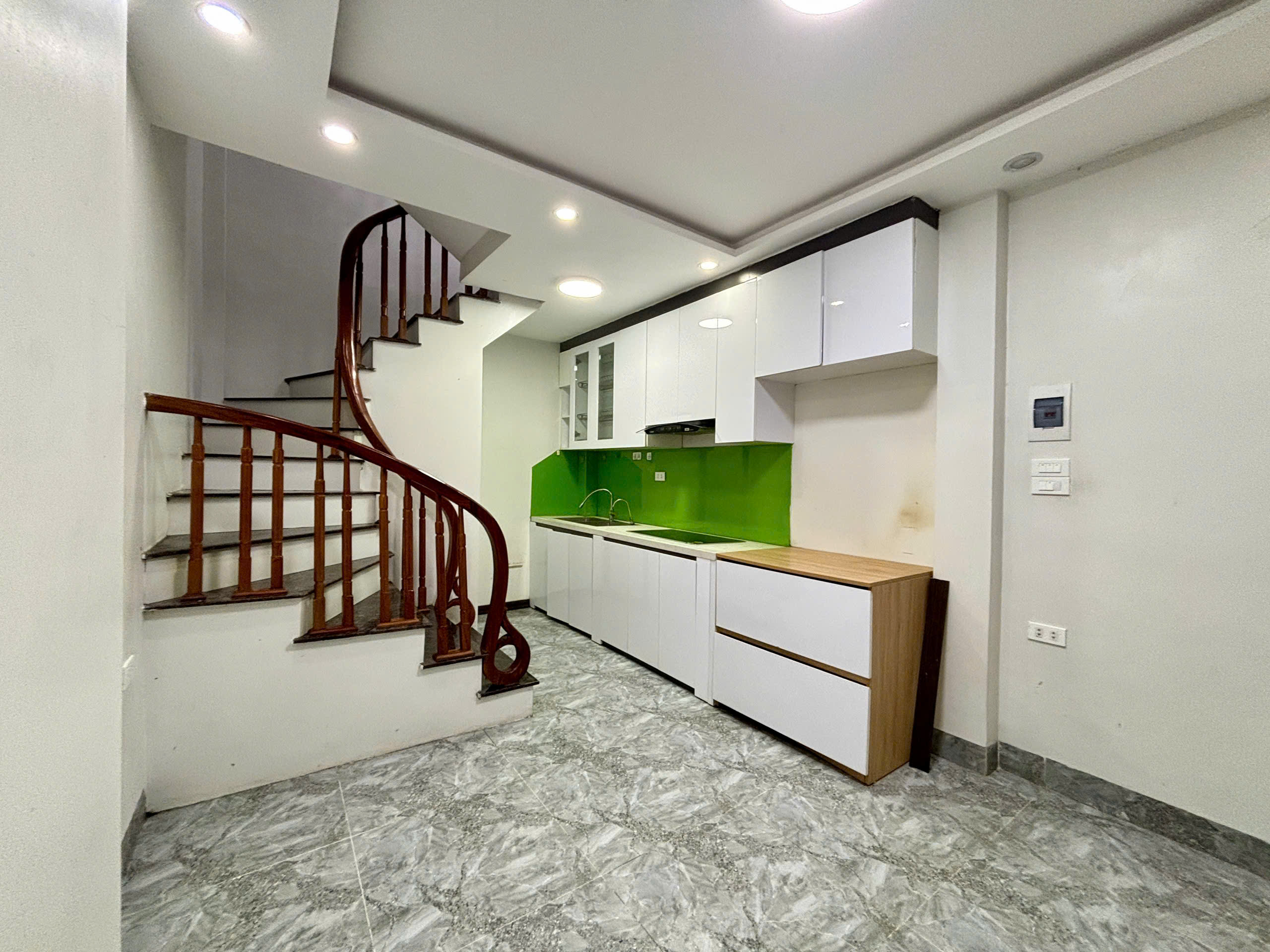 NHÀ 6 TẦNG NGÕ TRẦN PHÚ – GẦN BIGC HÀ ĐÔNG – Ô TÔ QUA NHÀ