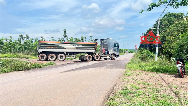 X129 bán nhà xưởng ngoài KCN, đất chuyển đổi toàn diện, có nhà xưởng khung thép