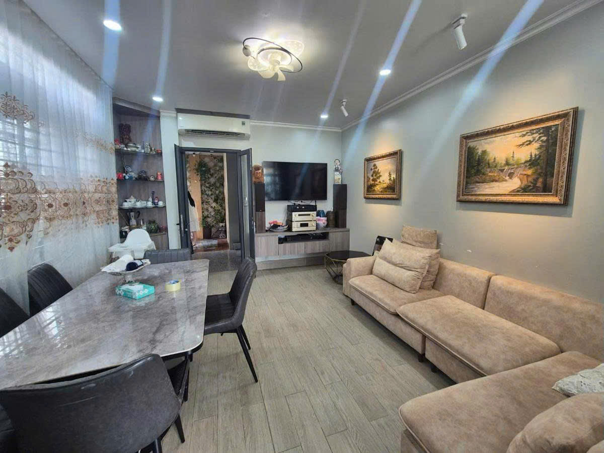 BÁN Nhà Mặt phố Lô Góc Trường Chinh Đống Đa 50m2 5 Tầng Mặt tiền 5.7m Giá 29 tỷ