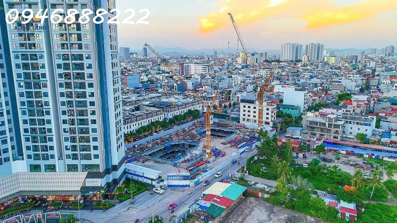 Mặt đường Thiên Lôi - Mặt tiền 5.7m vuông vắn , đang kinh doanh tốt