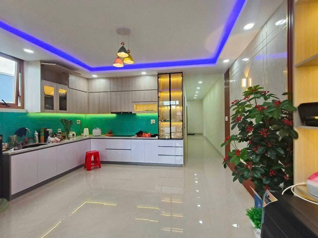 Nhà sân vườn rộng rãi xã Thanh Phú, Bến Lức tdt 290m2 1 lầu 3pn 2wc giá 5,5 tỷ