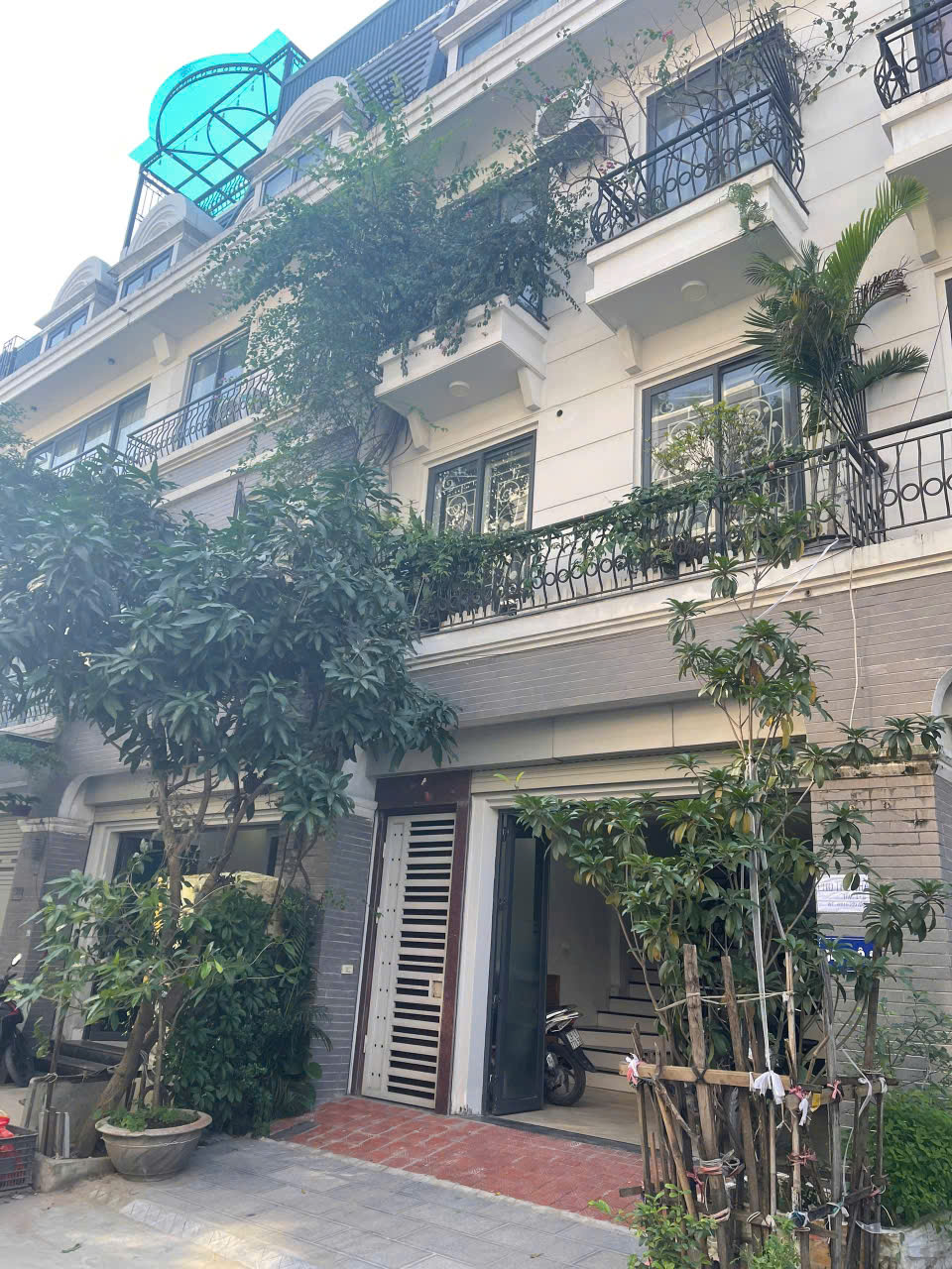 Cho thuê 2 tầng trong nhà 5 tầng,số 04, Lô 9- khu Nam Thắng, Phùng Khoang , Hà Nội