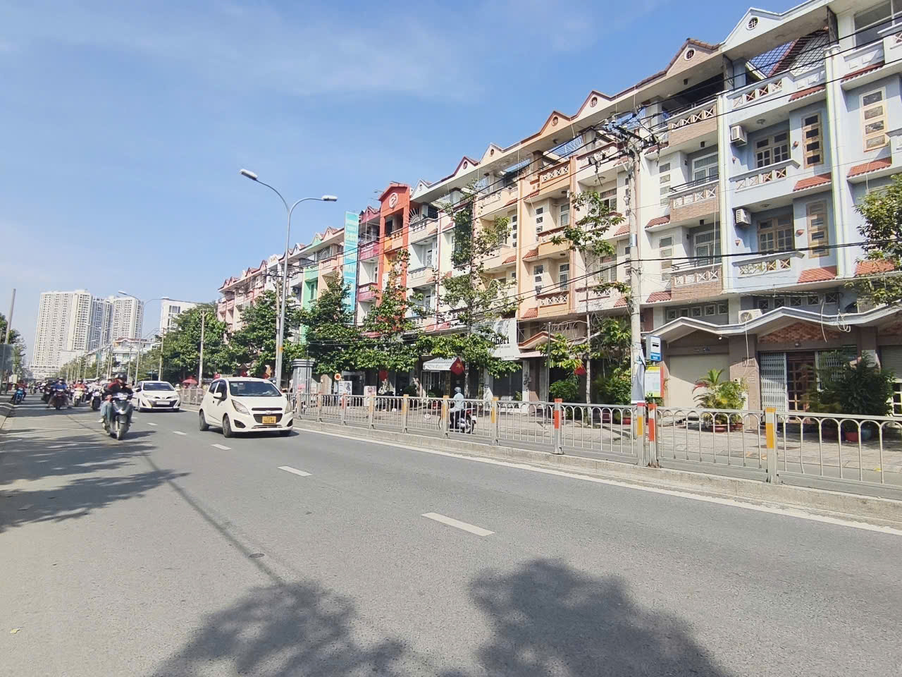 BÁN NHÀ MẶT TIỀN 5 TẦNG (4X16M) - TẠ QUANG BỬU, QUẬN 8 - CHỈ 17 TỶ