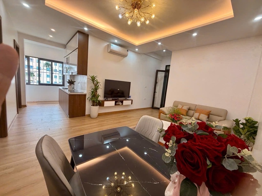 CĂN HỘ HOÀNG ĐẠO THÚY DT 65M 3 NGỦ GIÁ 5,850 TỶ-ĐẸP FULL NỘI THẤT