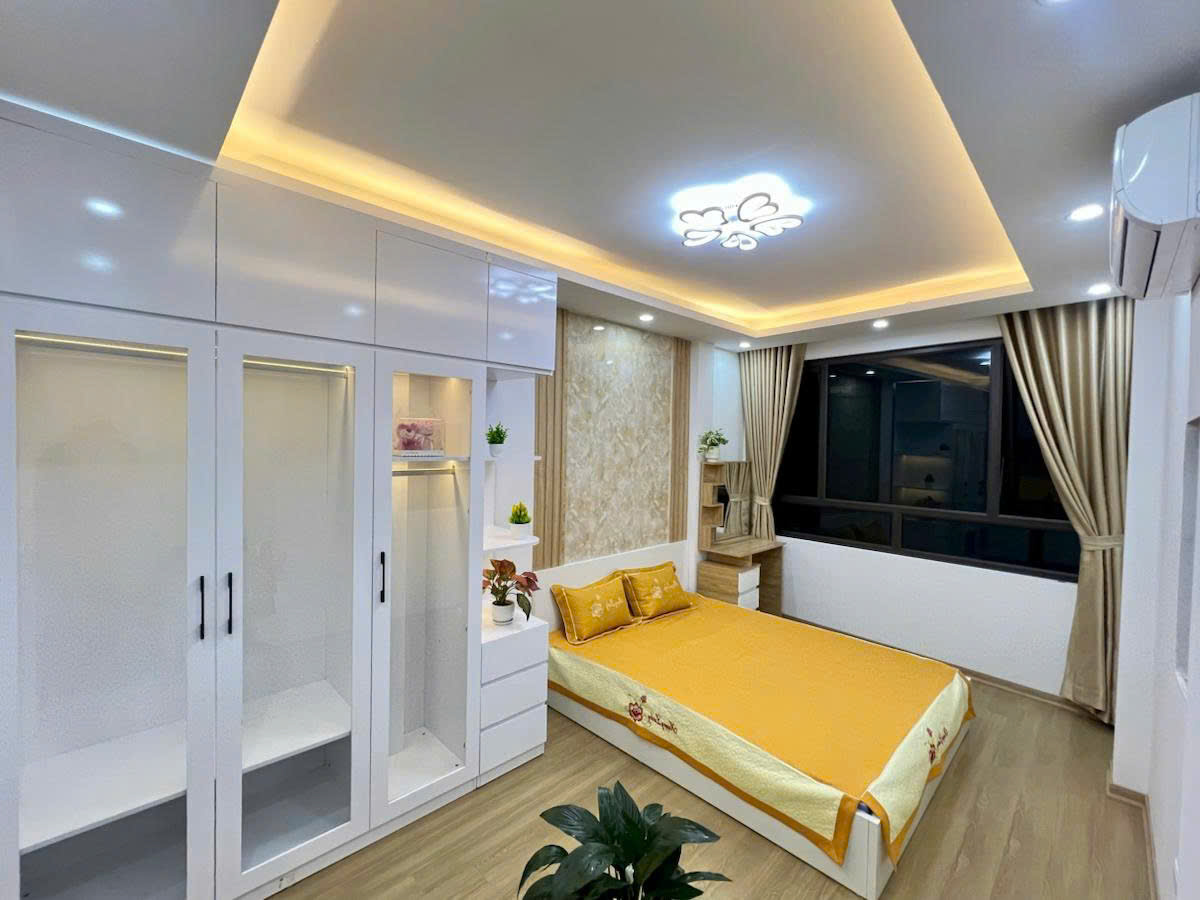 Bán Nhà mặt phố Giá 28 tỷ Yên Hòa Cầu Giấy 60m² 4 tầng Mặt tiền 4.8m