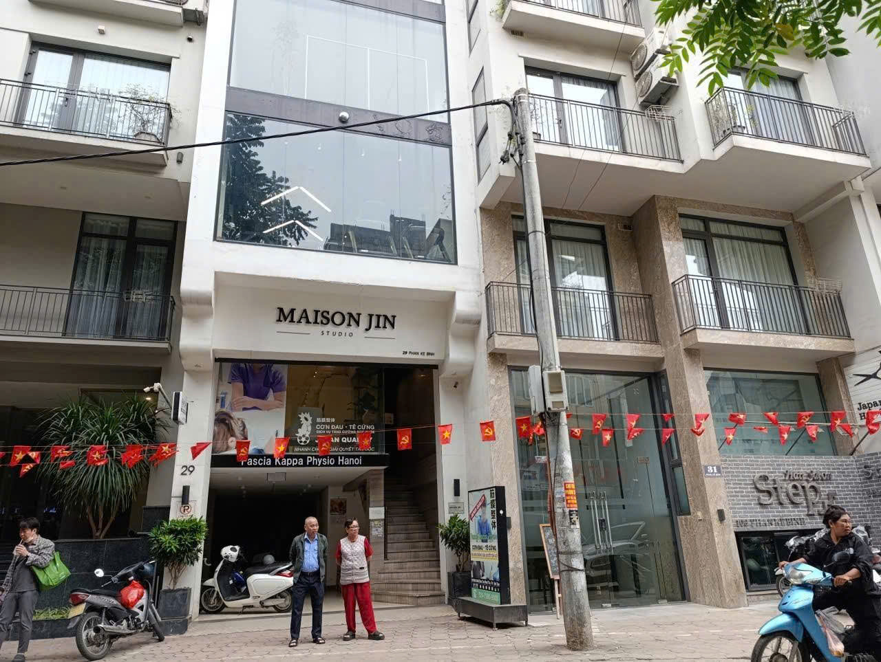 SIÊU HIẾM, DÒNG TIỀN, BA ĐÌNH - PHAN KẾ BÍNH, VỊ TRÍ BẠT NGÀN KHÁCH. FULL NỘI THẤT