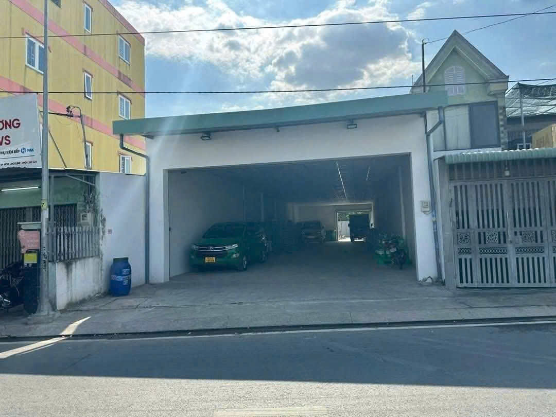 BÁN NHÀ XƯỞNG (8x40) MẶT TIỀN ĐÔNG THẠNH 3 HÓC MÔN NỞ HẬU – GIÁ CHỐT 14.5 TỶ